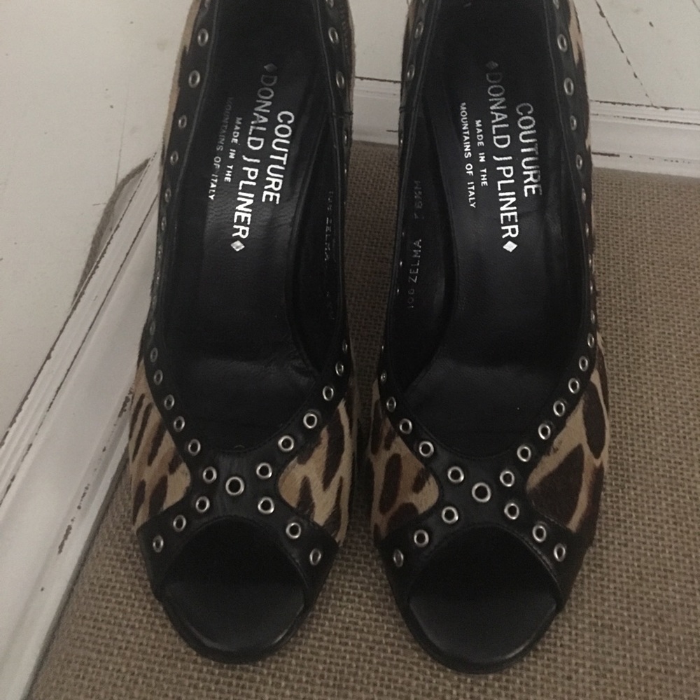 Donald J. Pliner Couture Pumps